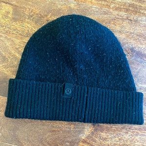 lululemon beanie l black